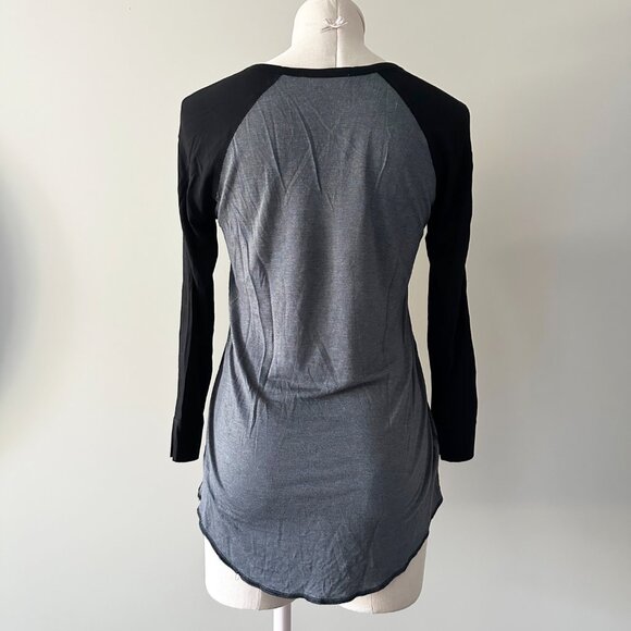 Aritzia Wilfred Free Baseball Top Womens Size Small Grey Black 3/4 Sleeve - Picture 2 of 6